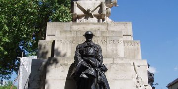 Wielka Brytania wprowadza surowe kary za wspinanie się na pomniki wojenne